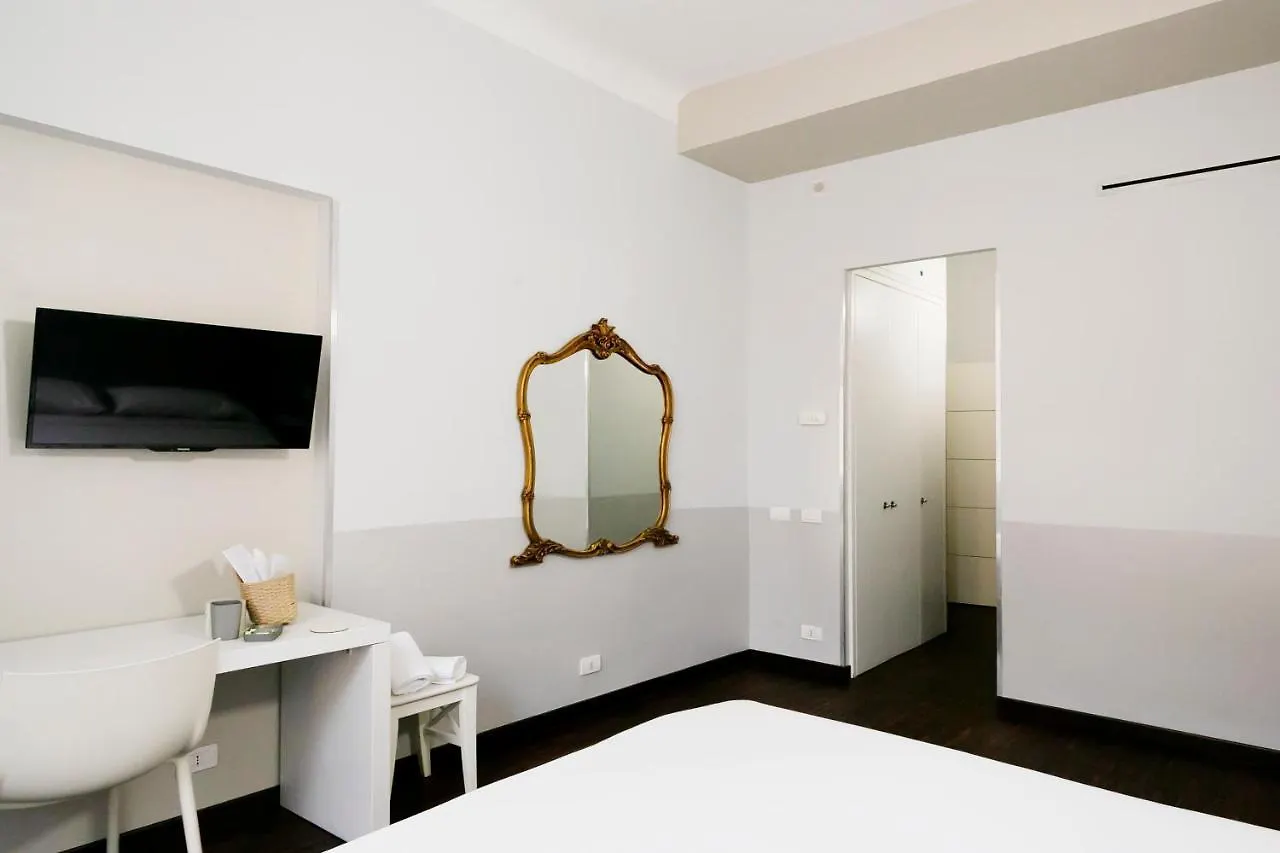 Penzion Hotel Dm69 - Termini Monti Crossroads Řím Itálie